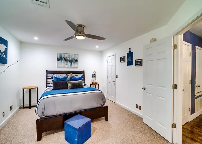 Holiday home 'peace & Tranquility': 2 Mi To Dtwn Tulsa! *