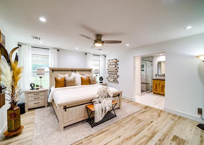 'peace & Tranquility': 2 Mi To Dtwn Tulsa! Holiday home Tulsa